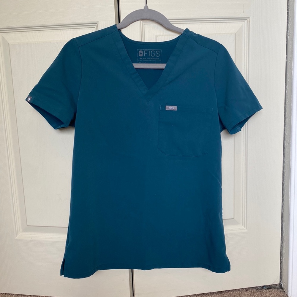 Figs Caribbean blue scrub top